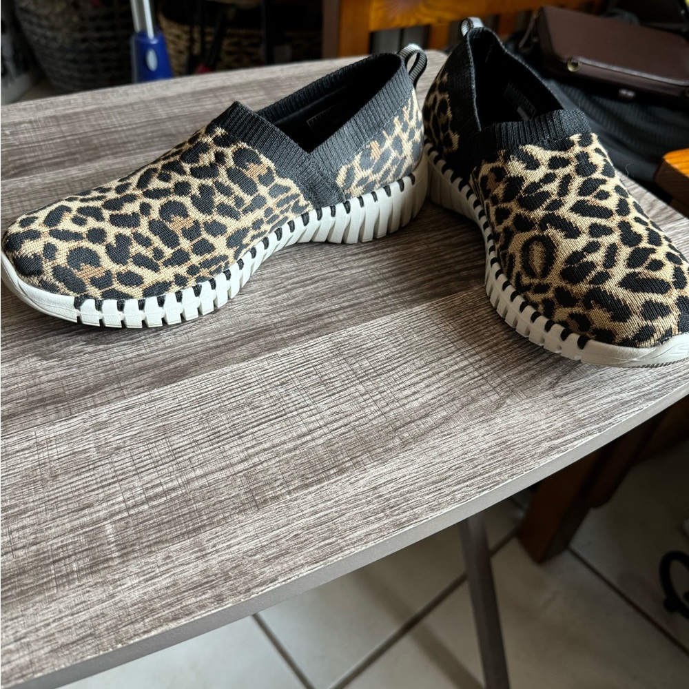 Sketchers Go Walk Smart - Safari - image 6